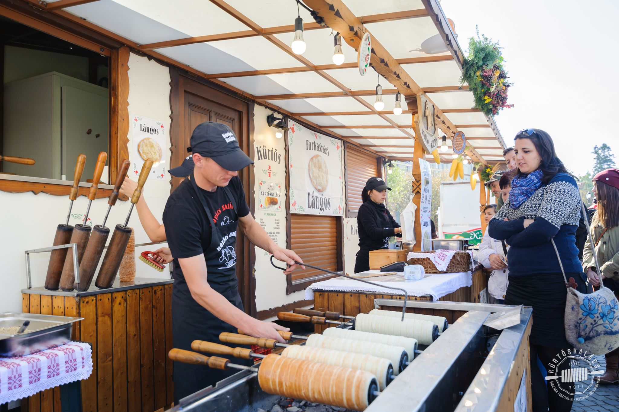 La Festivalul Deliciilor Dulci se va prepara kürtőskalács-ul Ţinutului Secuiesc