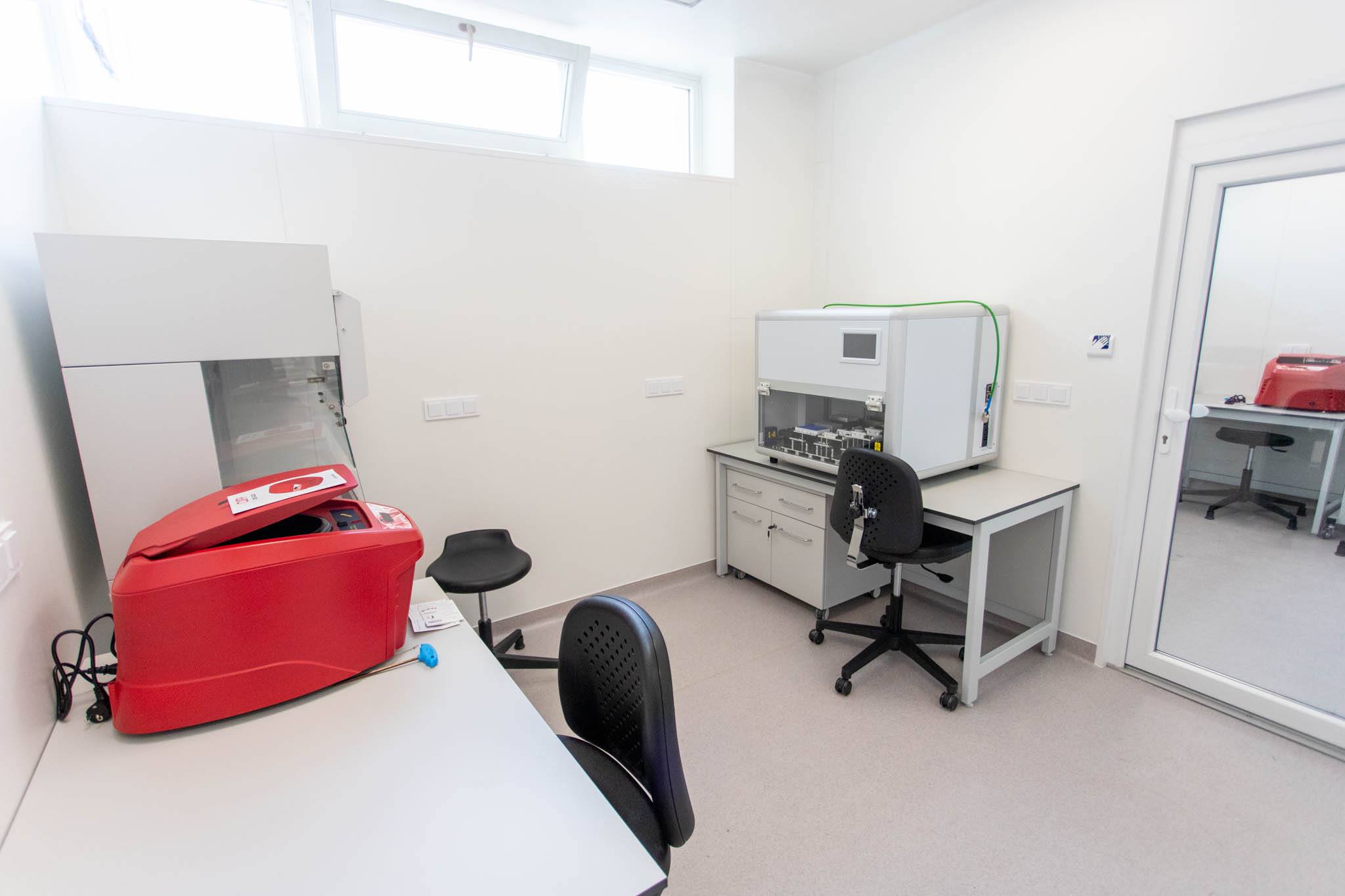 Se extind posibilitățile de testare în județul Covasna  -  A fost dat în folosință laboratorul de testare COVID-19, din cadrul Spitalului Județean